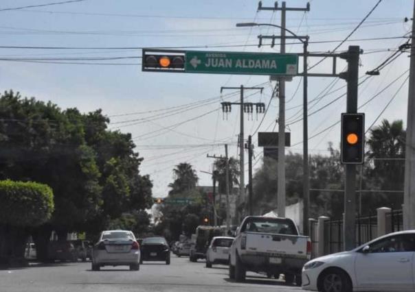 Resulta común el pasarse la luz amarilla en conductores de Gómez Palacio