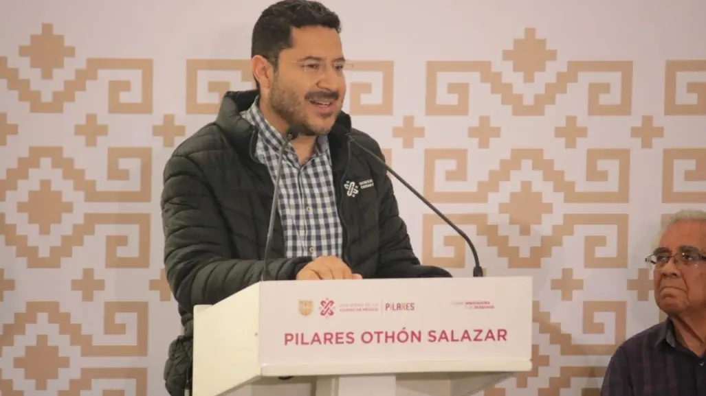 Bautizan como Othón Salazar al Pilares de la colonia Anáhuac