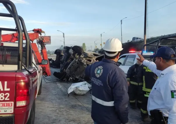 Explota pipa con 30 mil litros de combustóleo en Puebla