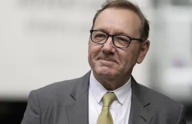 Elton John testifica en juicio a Kevin Spacey por delitos sexuales