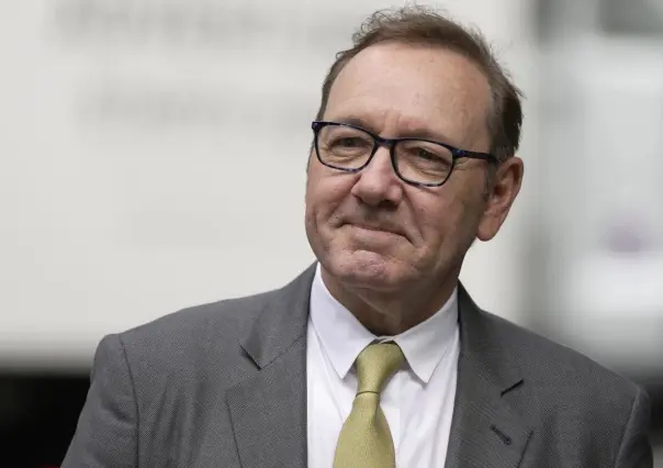 Elton John testifica en juicio a Kevin Spacey por delitos sexuales