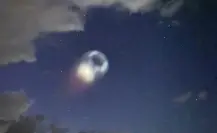 Avistan esfera luminosa en el cielo de Nuevo León