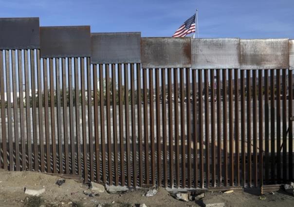 Muere mexicano tras caer del muro fronterizo con Estados Unidos