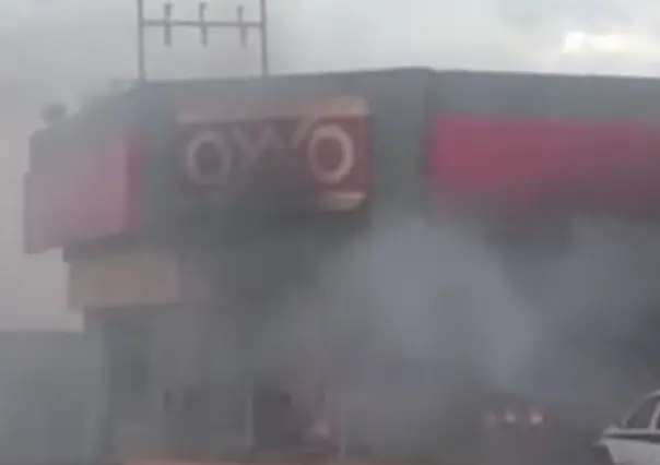 Consume incendio un Oxxo en Apodaca; presuntamente fue provocado