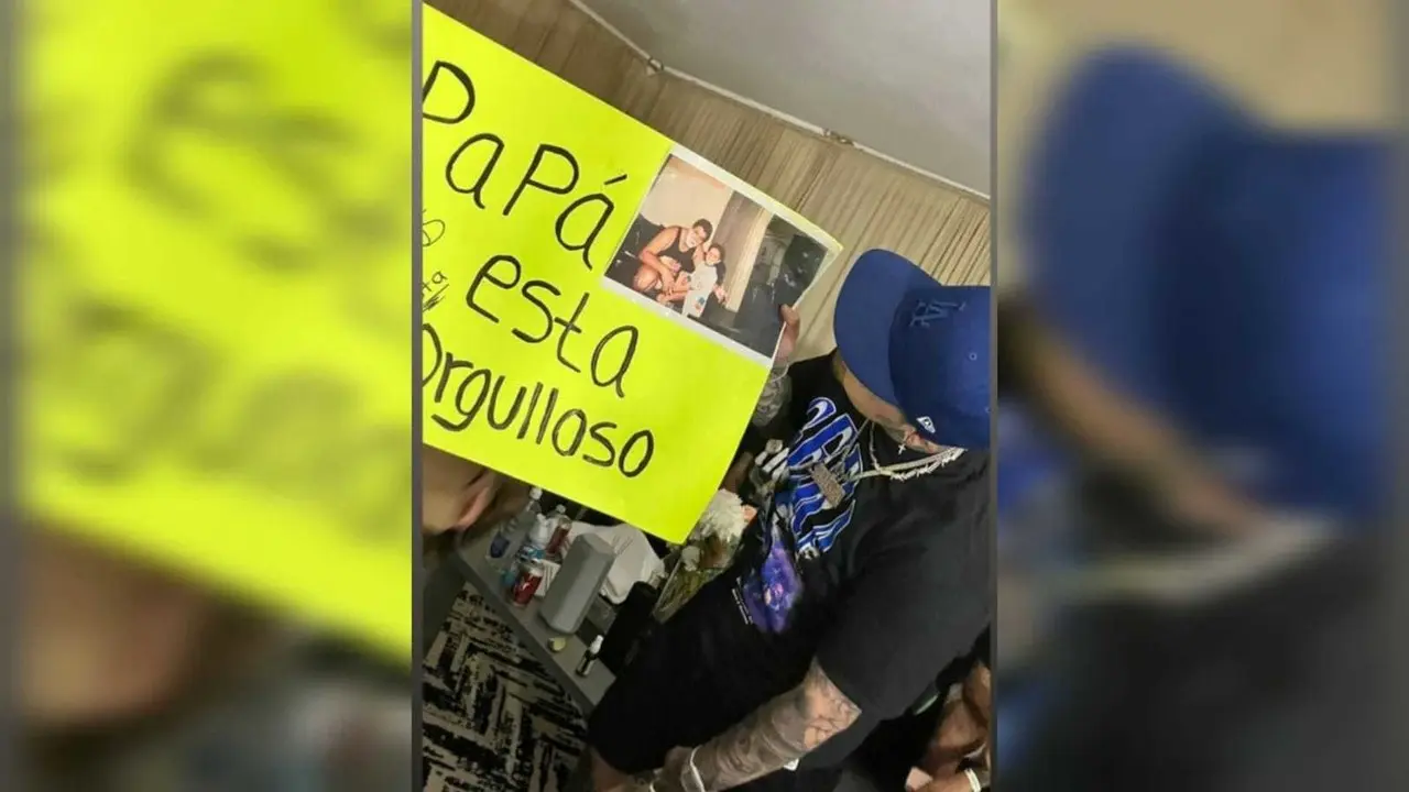 Gera MX presente en Durango después de 6 años, el cachorro hizo vibrar a miles de asistentes, a quienes ofreció un concierto que quedará guardado en su retina por mucho tiempo. Foto: Instagram Alexa Aldaco.