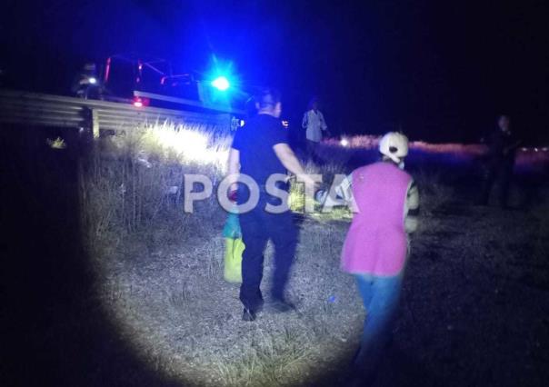 Policías localizan a una abuelita extraviada en despoblado; está sana y salva