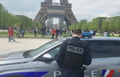 Detienen a 2 sospechosos de violar a turista mexicana en torre Eiffel de París