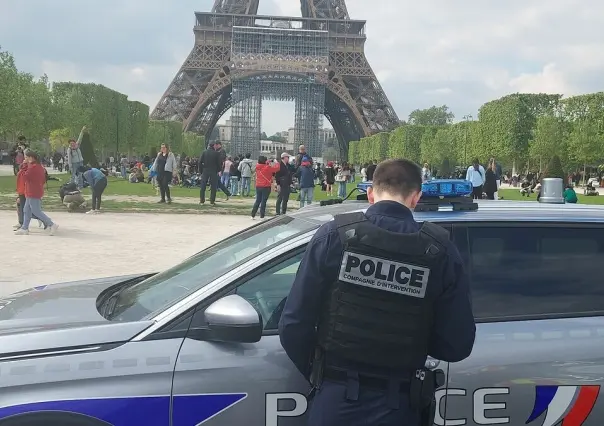 Detienen a 2 sospechosos de violar a turista mexicana en torre Eiffel de París