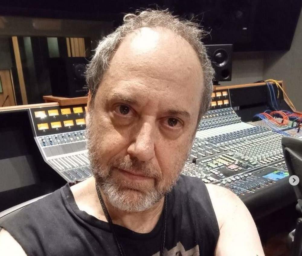 Polémica entre Alejandro Marcovich y fan que vendió discos autografiados. Foto. Instagram