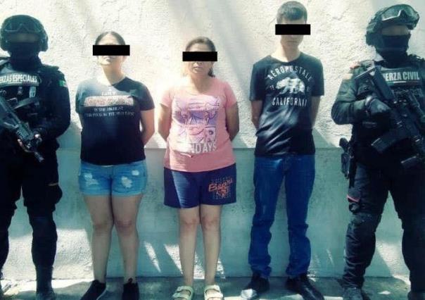 Detienen a tres personas con drogas y armas en Juárez