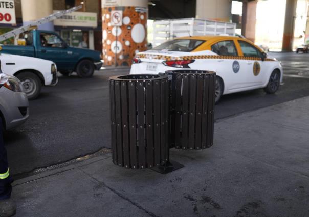 Instalan nuevos contenedores para la basura en Monterrey