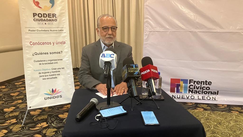 Ignacio Loyola visitó la entidad para participar en el “Diálogo entre la sociedad civil y aspirantes del Frente Amplio por México”. Foto: Armando Galicia