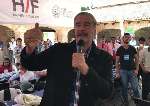 La educación pública es obsoleta: Vicente Fox