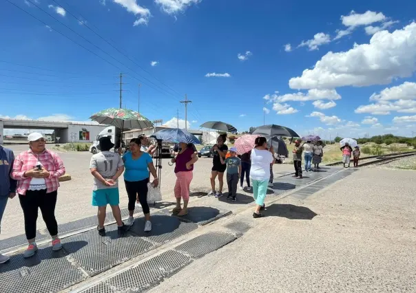 Atienden petición de nueva carretera en el 5 de Mayo