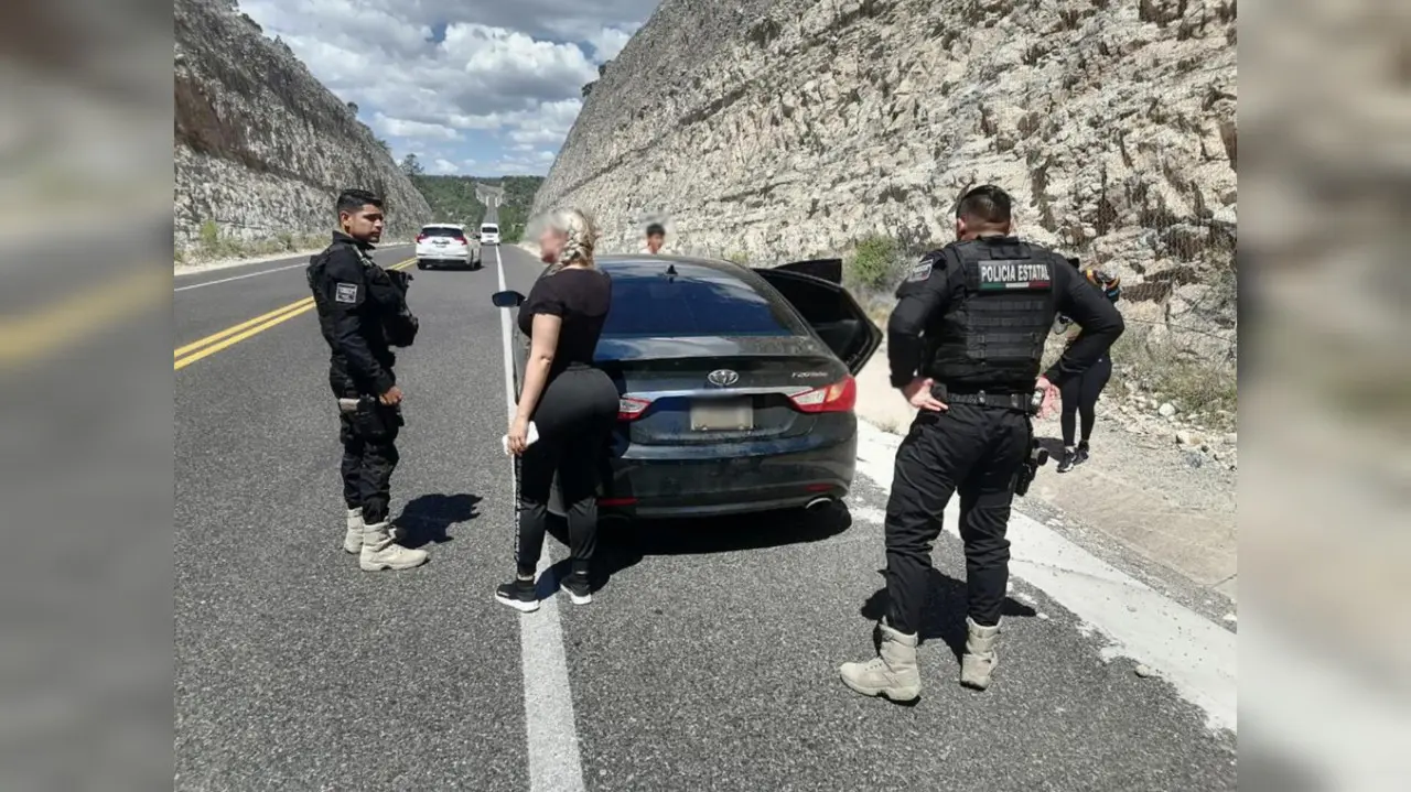Refuerza Policía Estatal recorridos en carretera libre Durango - Mazatlán