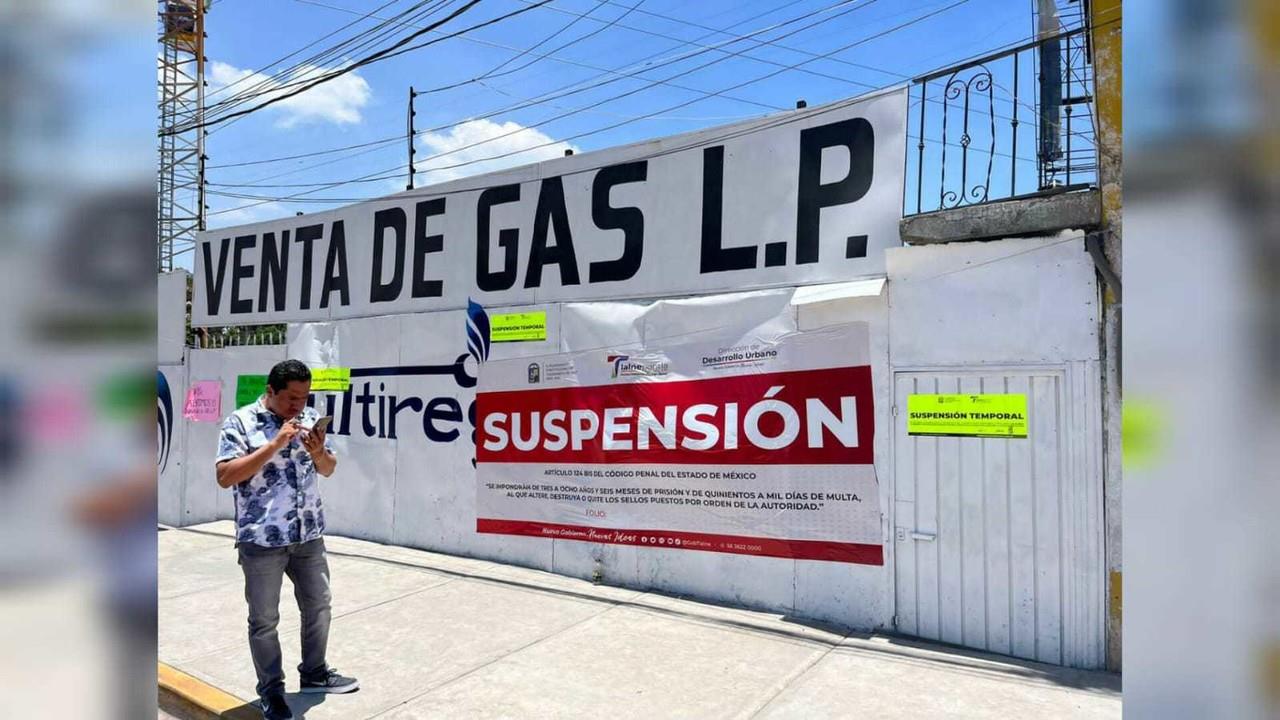 Autoridades municipales de Tlalnepantla suspendieron en forma definitiva una gasera en San Juan Ixhuatepec , luego de que los vecinos exigieron el cierre del establecimiento por el riesgo que implicaba para la zona. Foto: Cortesía