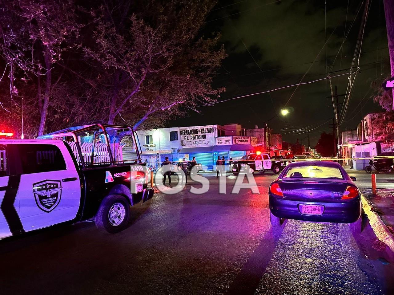 La zona fue asegurada por la policía de Apodaca, mientras agentes ministeriales iniciaban la investigación. Foto: Especial/ POSTAMX