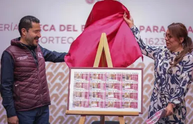 Martí Batres presenta billete especial de la Lotería Nacional