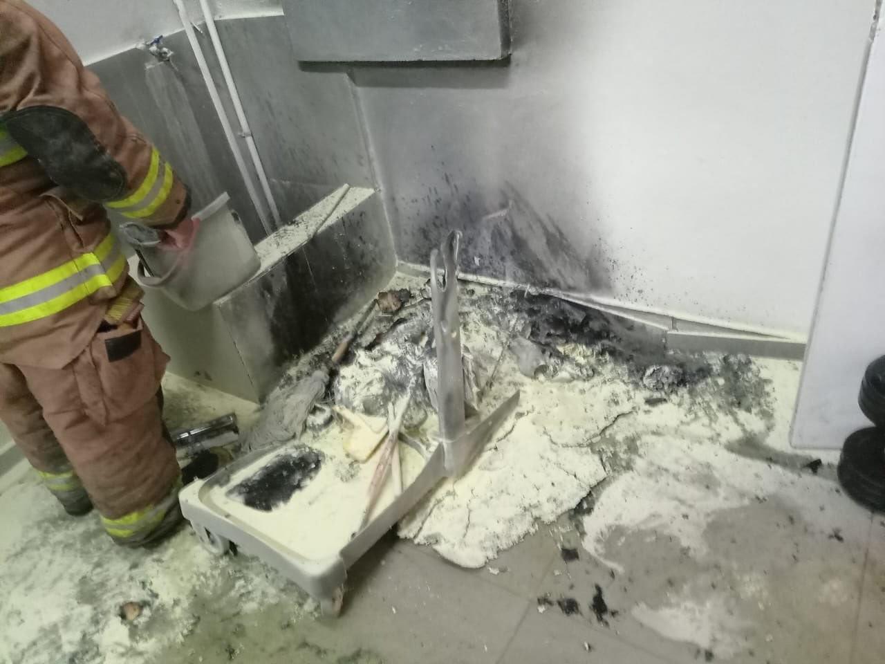 Se registra incendio en edificio Latitud de Valle Oriente
