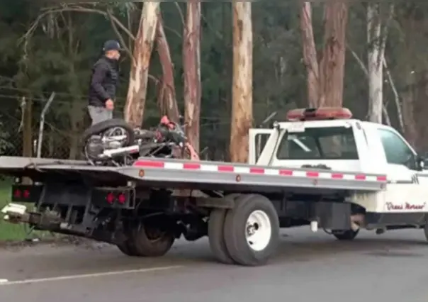 Mortal choque de moto con un árbol; mueren dos jóvenes en Tenancingo