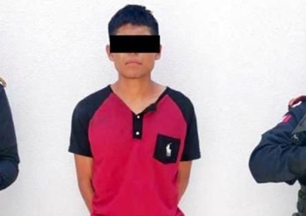 Arrestan a joven tras amenazar con una pistola a un policía en Monterrey