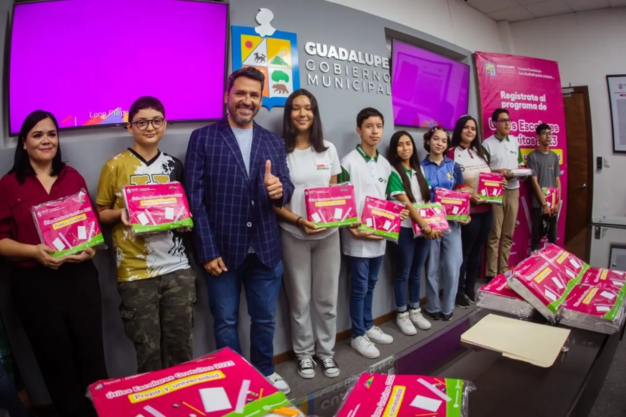Inicia Guadalupe registro para útiles escolares para alumnos de prepa y facultad