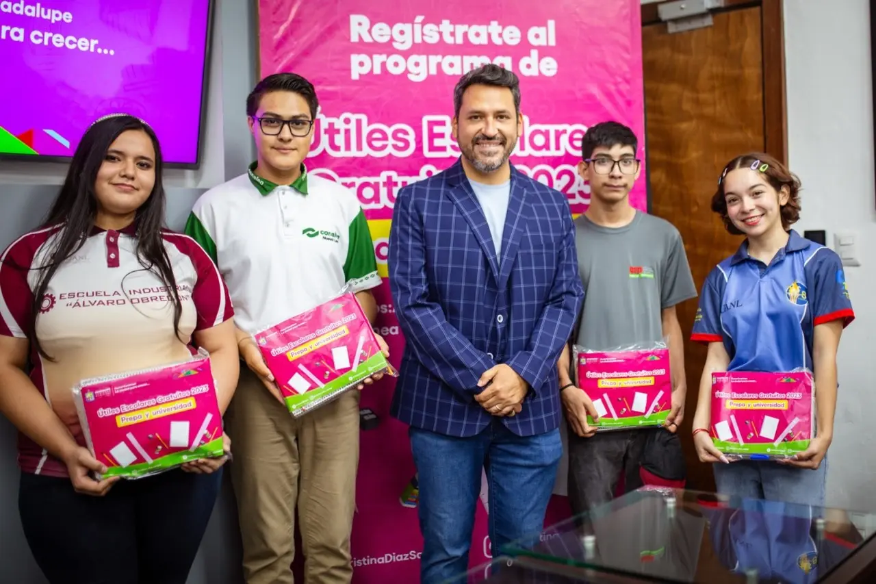 Inicia Guadalupe registro para útiles escolares para alumnos de prepa y facultad