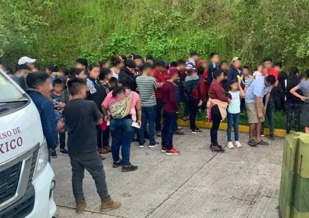 Detienen a pollero que llevaba a 126 migrantes en autobús turístico en Veracruz