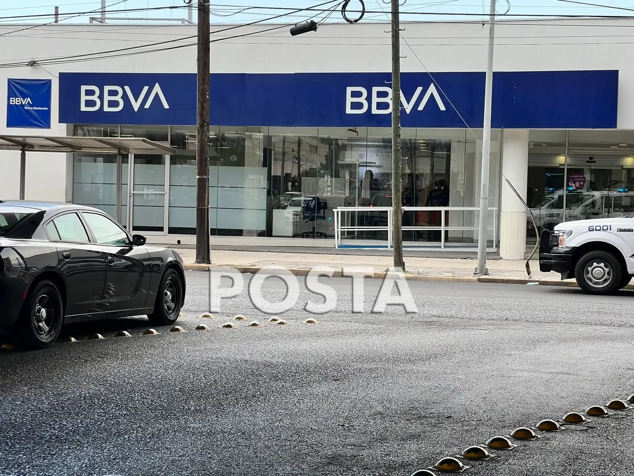 Una vez recibida la alerta, se activó un operativo conjunto entre las autoridades ministeriales y municipales para dar con los responsables del asalto. Foto: Especial/ POSTAMX