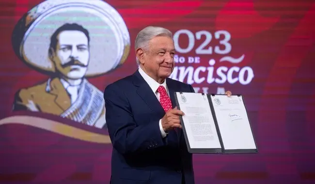 Firma AMLO decreto para proteger rutas y lugares sagrados indígenas