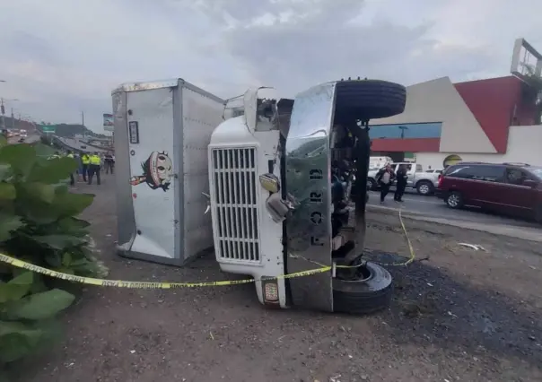 VIDEO: Viaja la muerte en dos ruedas en la México-Pachuaca