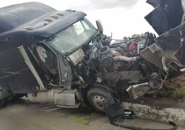 Choque de tráileres deja dos lesionados en la carretera federal 45 de Zacatecas