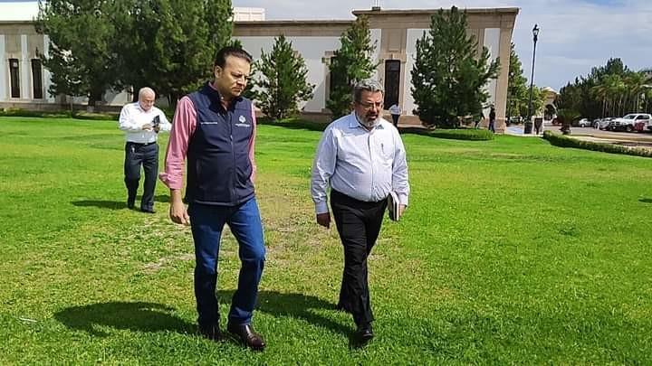 El Secretario de Infraestructura, Comunicaciones y Transportes, Jorge Nuño visitó Durango para supervisar una obra carretera, además de sostener una reunión con el Centro SICT Durango. Foto: Facebook Secretaría de Infraestructura, Comunicaciones y Transpor