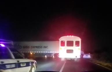 Bloquean carreteras y se enfrentan grupos delictivos en Reynosa