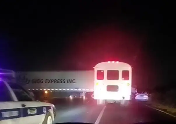 Bloquean carreteras y se enfrentan grupos delictivos en Reynosa