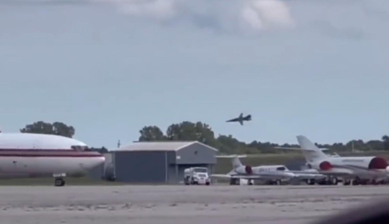 El avión se estrelló cerca de Waverly on the Lake Apartments. Foto: NBC.