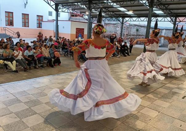 Realizan Segundo Encuentro Internacional de Danza Folklórica en Texcoco