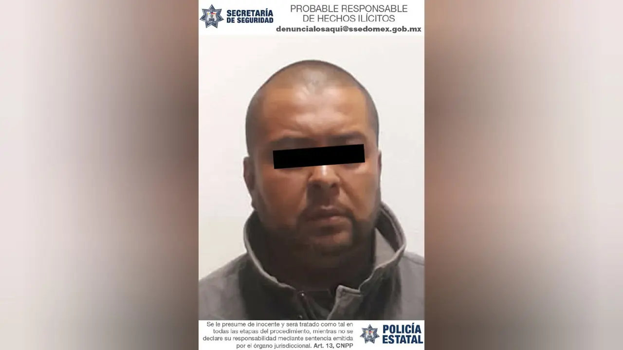 Rafael N, de 41 años, está acusado de amenazar de muerte con una pistola y golper a una mujer en calles de la colonia El Seminario Segunda sección en Toluca. Foto: Cortesía