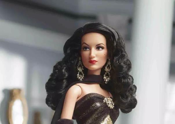 Convierten a María Félix en Barbie; lanzarán muñeca en su honor