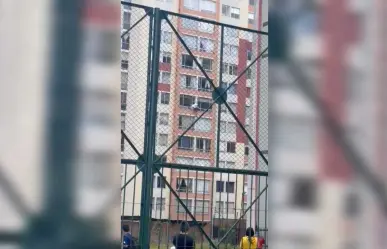 ¡Crisis de histeria! Mujer se lanza de edificio durante temblor en Colombia