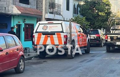 Consume incendio una casa habitación en la colonia Ferrocarrilera, en Monterrey