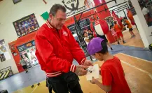 Vampiro Canadiense motiva a deportistas mexicanos en Monterrey