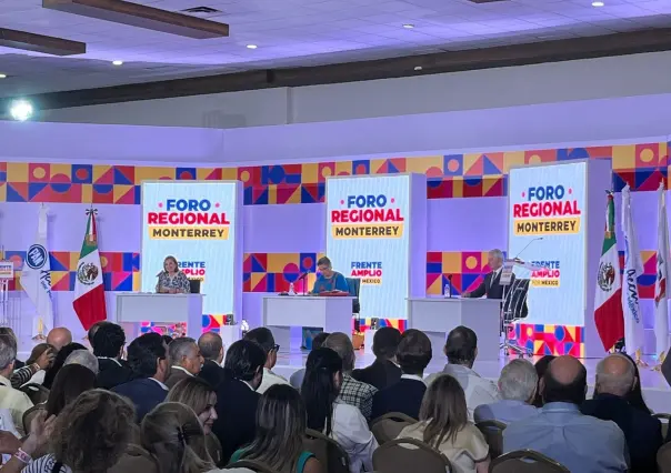 Participan Gálvez, Creel y Beatriz en amplio foro en Nuevo León