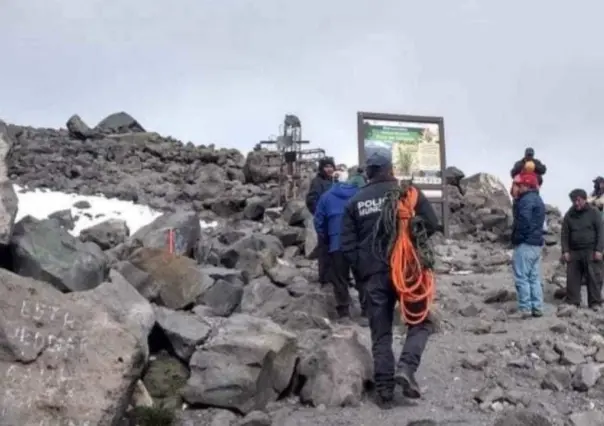 Resbala alpinista en el pico de Orizaba y arrastra a otros 3, todos murieron