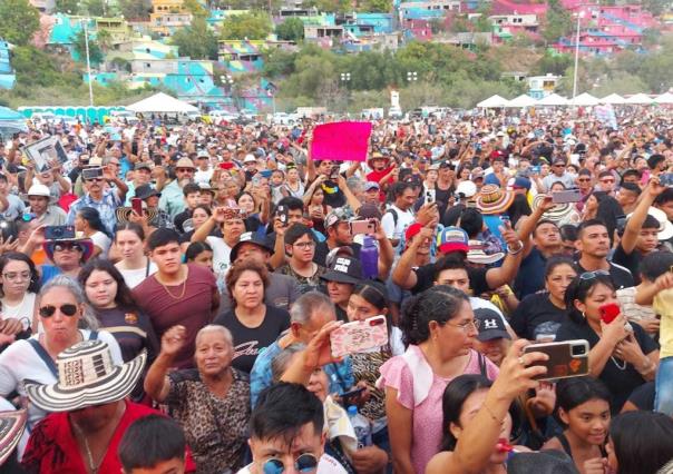 Celebran regios tercer festival de la Cumbia Celso Piña en Monterrey