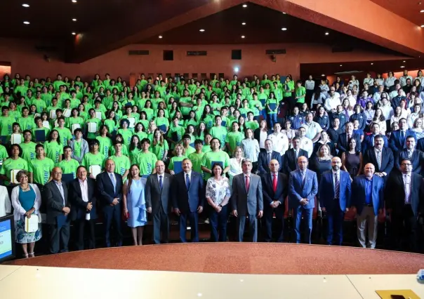 243 estudiantes de la UANL galardonados en concursos y olimpiadas