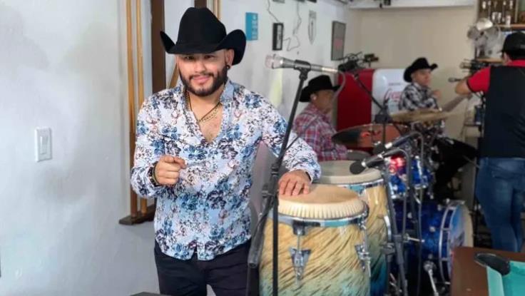 Rogelio Montes Yáñez mejor conocido como Roy había ido a ofrecer un concierto con el resto de los integrantes del Grupo Palomo a Tuxpan, Ver. el pasado 16 de agosto. Foto. Facebok  Roy La Fuente