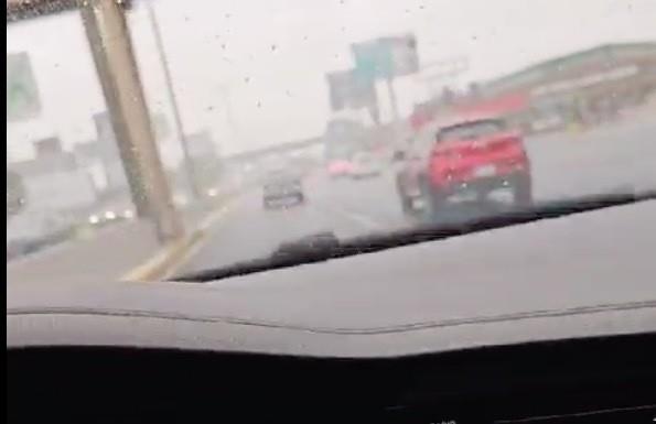 Después de tanta espera y pronósticos de lluvias, por fin llegó el chipi chipi. Foto: Protección Civil Monterrey.