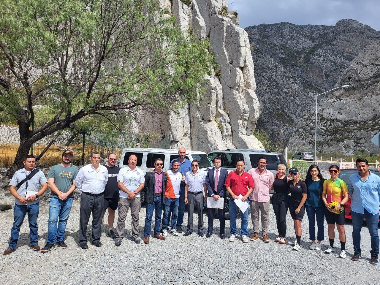 Fortalece Santa Catarina seguridad para ciclistas en La Huasteca