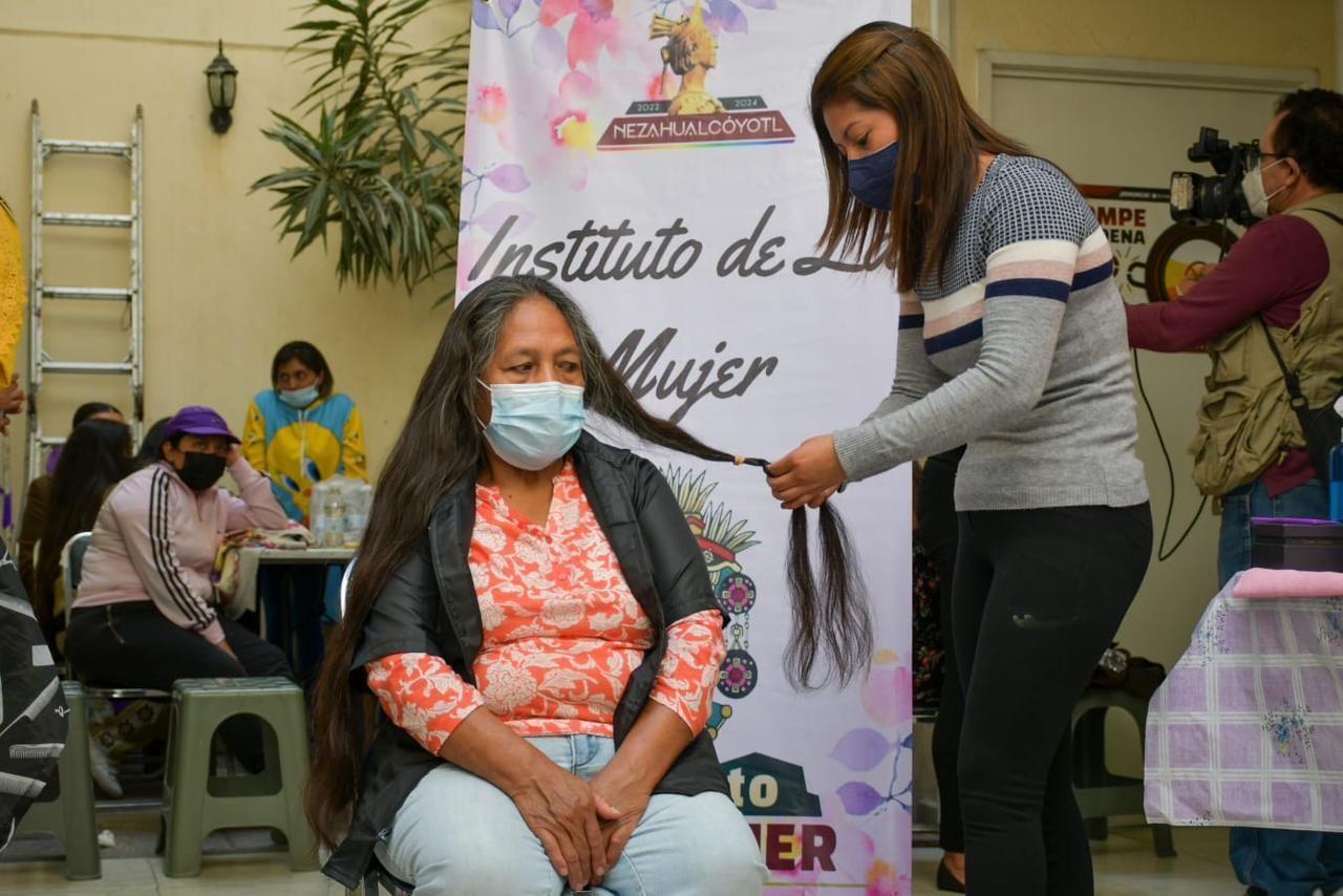 Taller Aprende a Tejer Cabello.